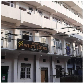 Hotel White Lotus